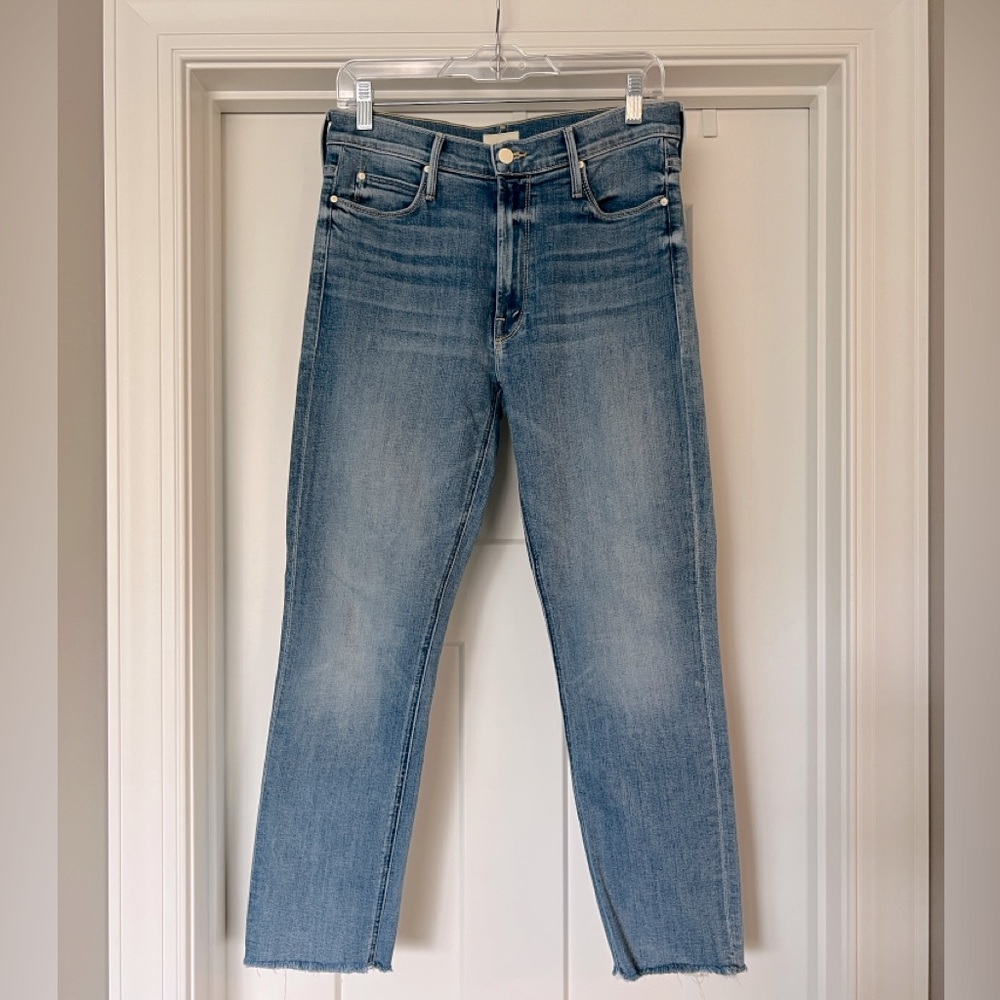 MOTHER Dazzler Fray Hem Crop Women's Blue Jeans (Blowing Kisses)